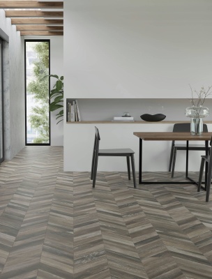 Ламинат Egger Дуб Кестинкорт шоколад EPL240F4CL 8мм 33 класс без фаски 2,5427м2\уп.