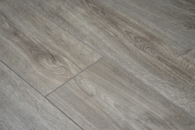 Ламинат Peli Anatolia Design Дымчатый Дуб 8мм 33 класс с фаской 1,9608м2\уп