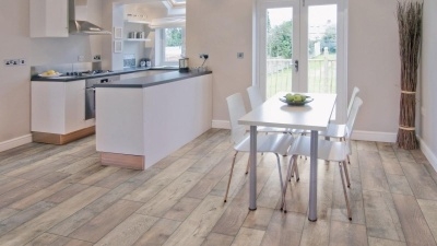 Ламинат Kronotex Mega Plus D4998 Дуб береговой 8/32 c фаской 2,249 м2\уп. - изображение 4