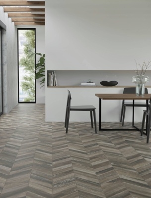 Ламинат Egger Дуб Кестинкорт шоколад EPL240F4CL 8мм 33 класс без фаски 2,5427м2\уп. - изображение 3