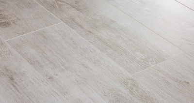 Ламинат Kastamonu Floorpan BLUE Дуб Эверест Светлый FP44.2 8/33 c фаской 2.153м2/уп. - изображение 4