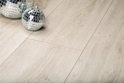 Ламинат Kronopol  Aurum Symfonia D4526 Largo Oak (Дуб Ларго) 12/33 c фаской - изображение 1